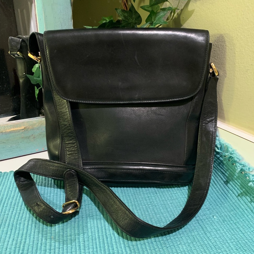 VINTAGE GUCCI LEATHER BAG